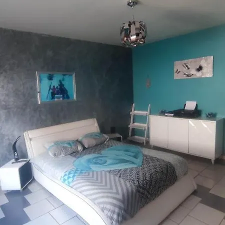 Maison Chez L'habitant Avec Jacuzzi Rum i privatbostad Hardinghen